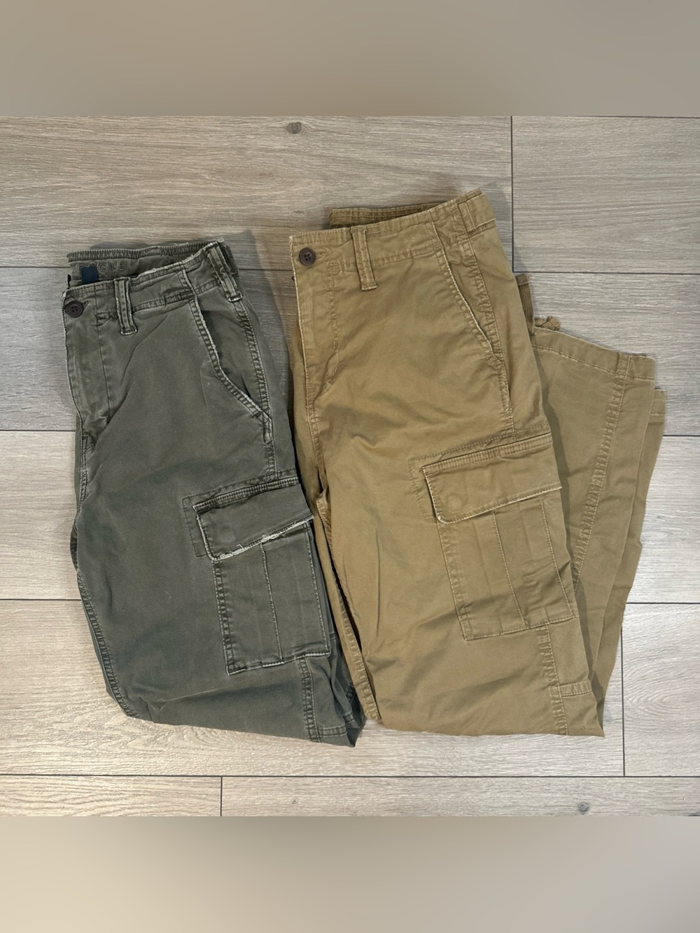 American Eagle Outfitters Men's Cargo Pants in Olive and Khaki